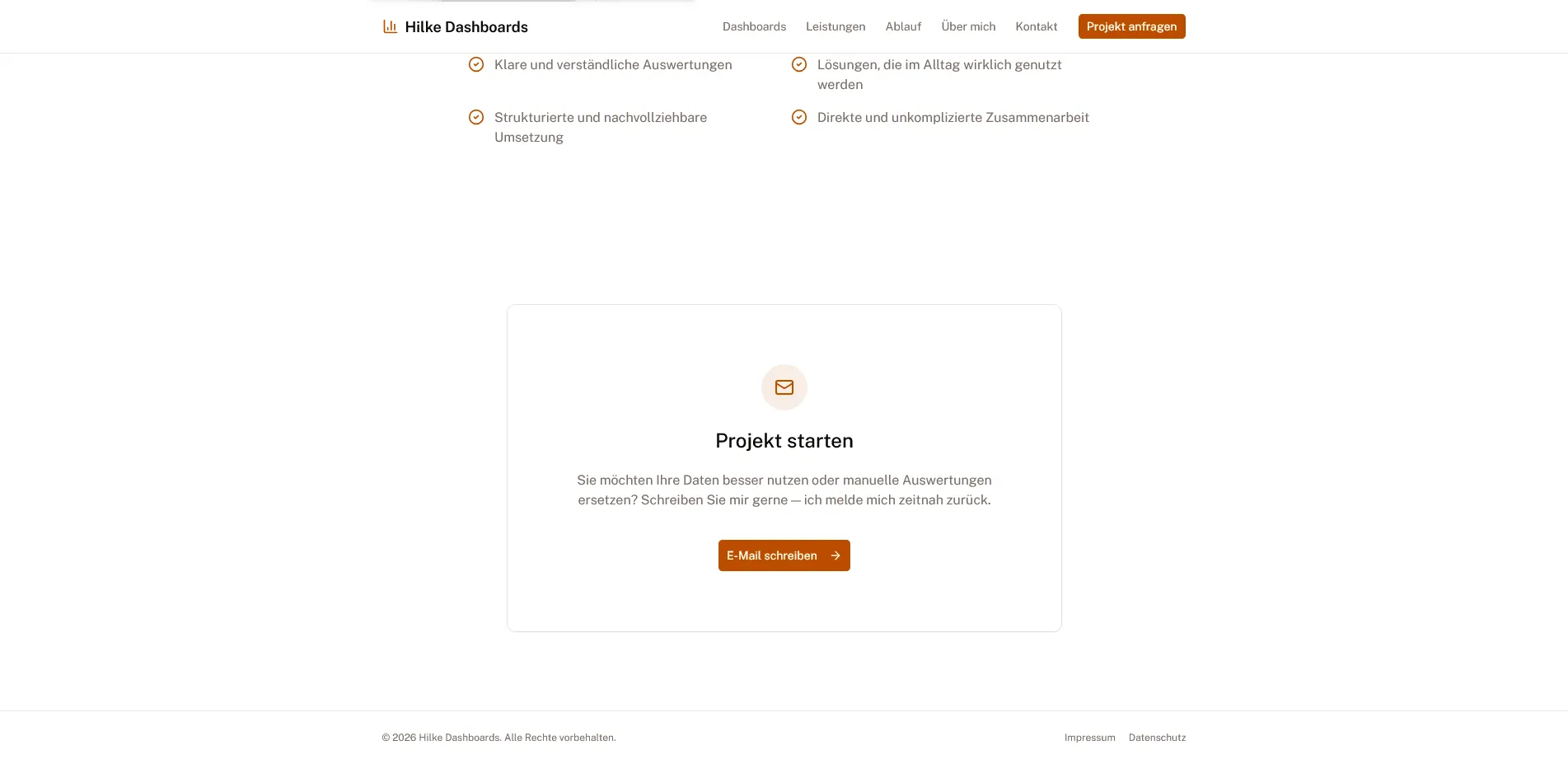 Kontaktbereich der Website mit vier Arbeitsprinzipien und einer Karte zum Starten eines Projekts per E-Mail